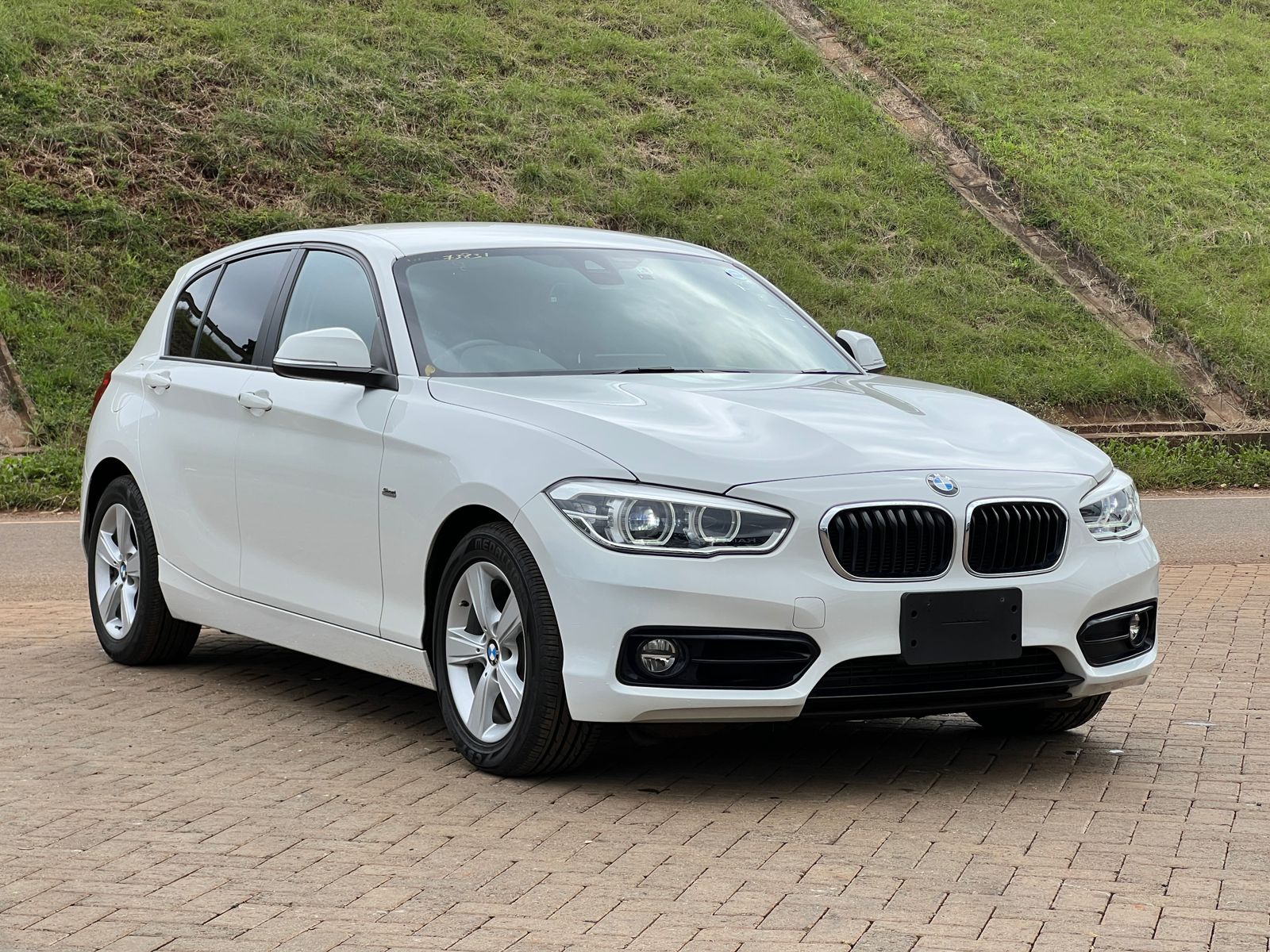 I118 BMW 118i original image, kaiandkaro.com