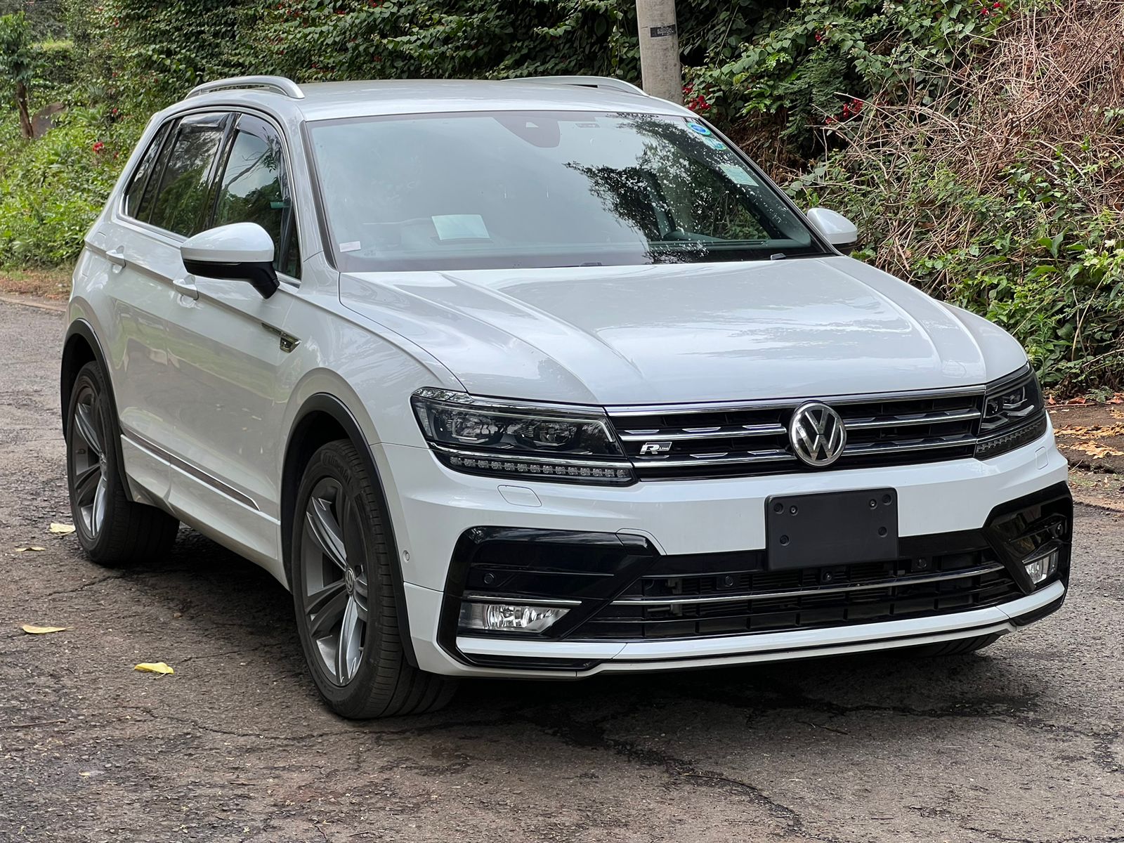 VW Tiguan R-Line 2019 Rear