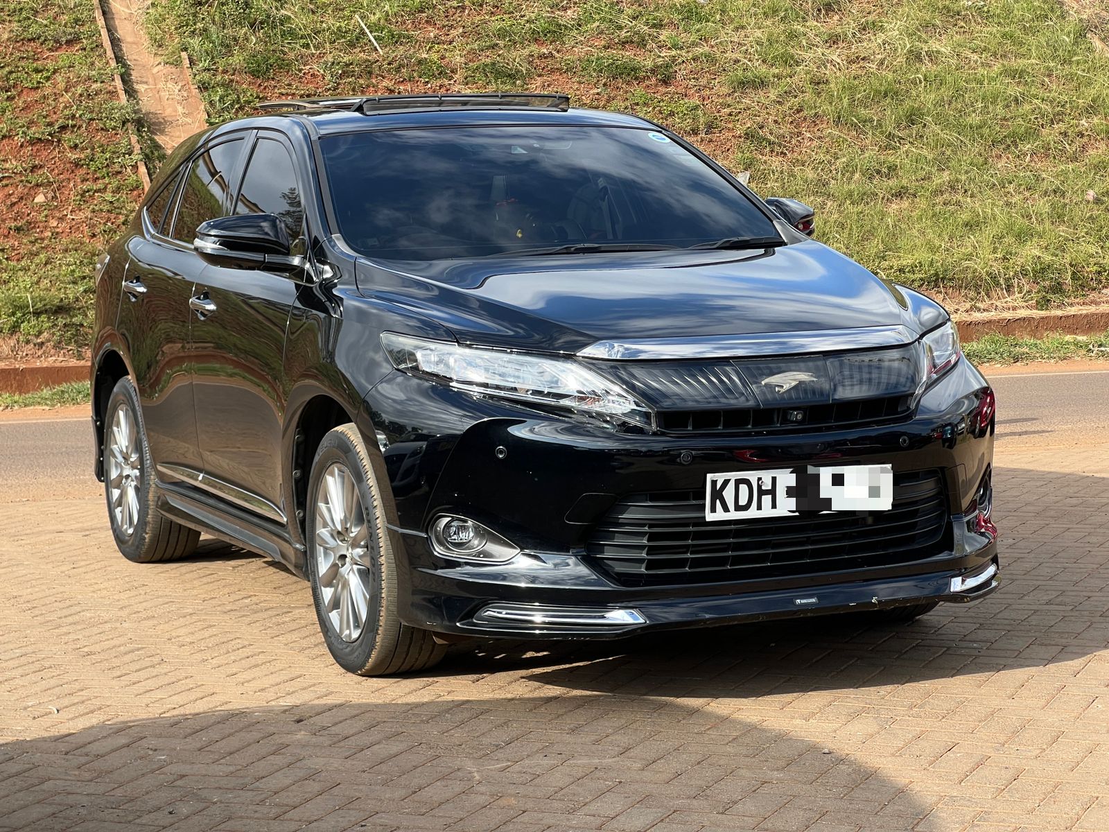 Toyota Harrier/PANORAMIC SUNROOF | Kai & Karo | Car Dealership Kenya ...