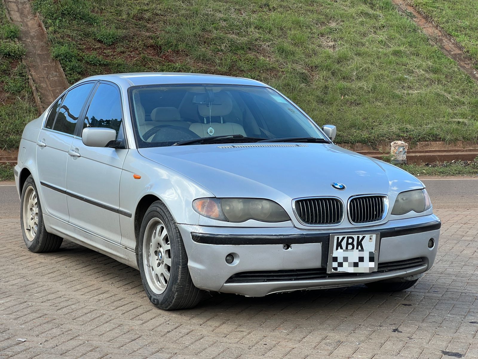 BMW 320i 2.2L | Kai & Karo | Car Dealership Kenya | New & Used Cars for ...