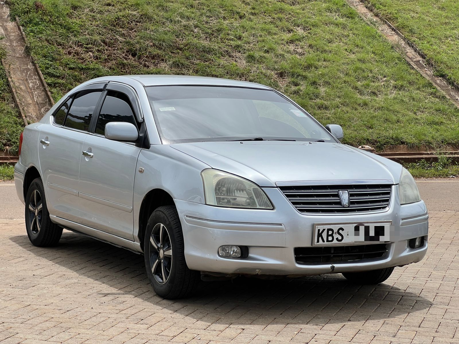 toyota-premio-kai-karo-car-dealership-kenya-new-used-cars-for